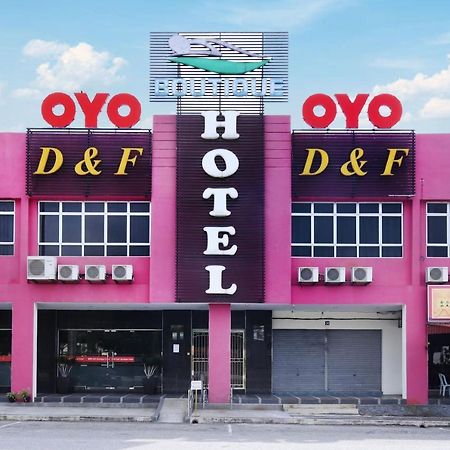 Oyo 498 D&F Boutique Hotel Senawang Seremban Luaran gambar