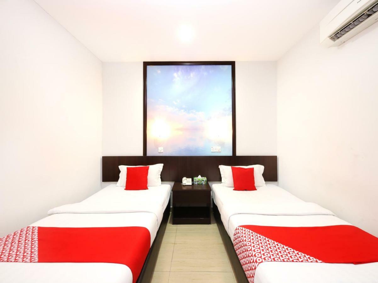 Oyo 498 D&F Boutique Hotel Senawang Seremban Luaran gambar