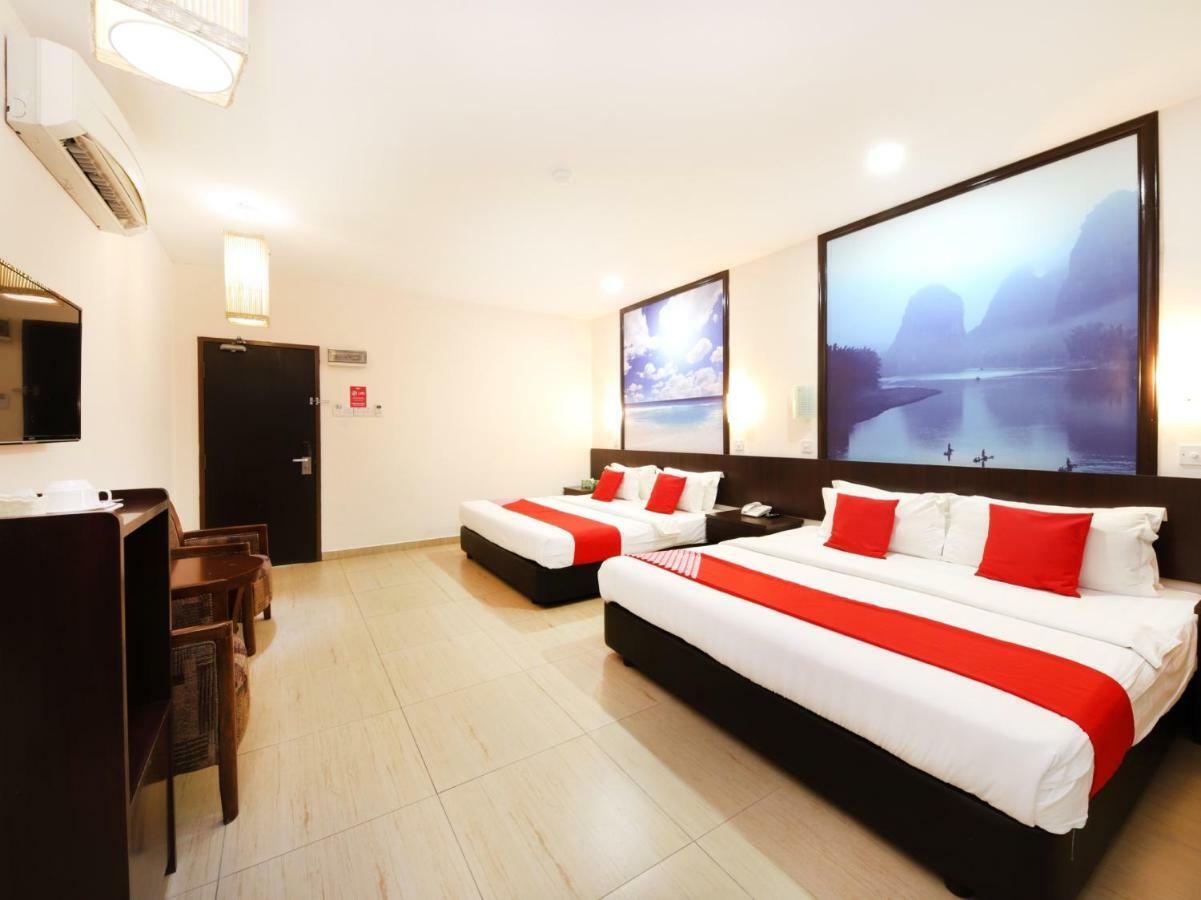 Oyo 498 D&F Boutique Hotel Senawang Seremban Luaran gambar