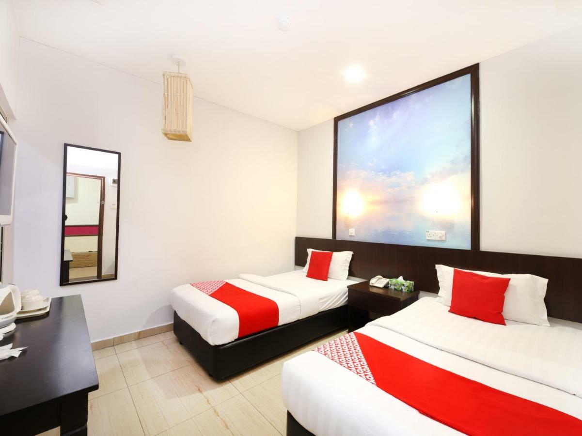 Oyo 498 D&F Boutique Hotel Senawang Seremban Luaran gambar