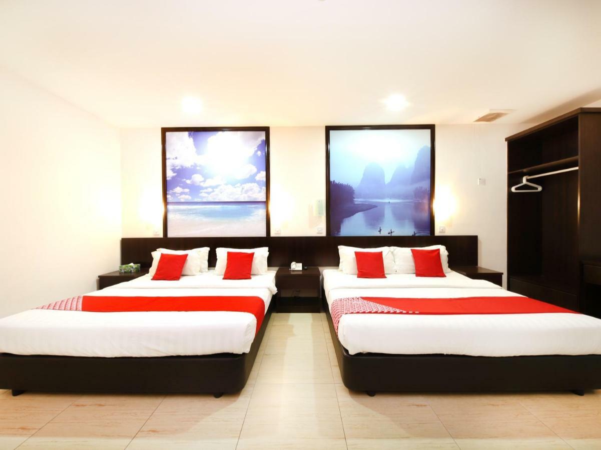 Oyo 498 D&F Boutique Hotel Senawang Seremban Luaran gambar