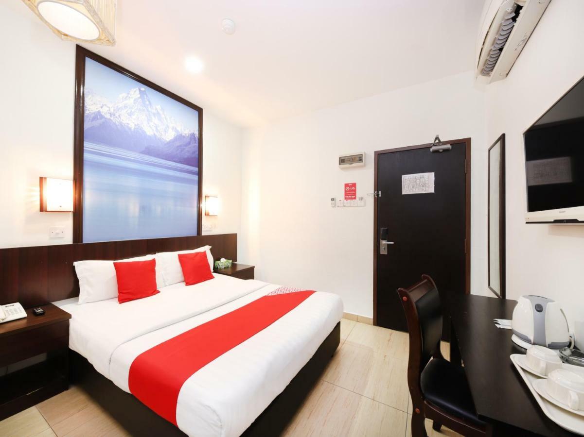 Oyo 498 D&F Boutique Hotel Senawang Seremban Luaran gambar