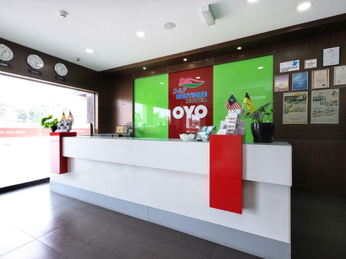 Oyo 498 D&F Boutique Hotel Senawang Seremban Luaran gambar