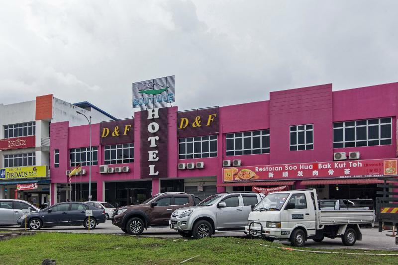 Oyo 498 D&F Boutique Hotel Senawang Seremban Luaran gambar