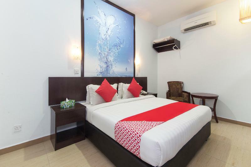 Oyo 498 D&F Boutique Hotel Senawang Seremban Luaran gambar